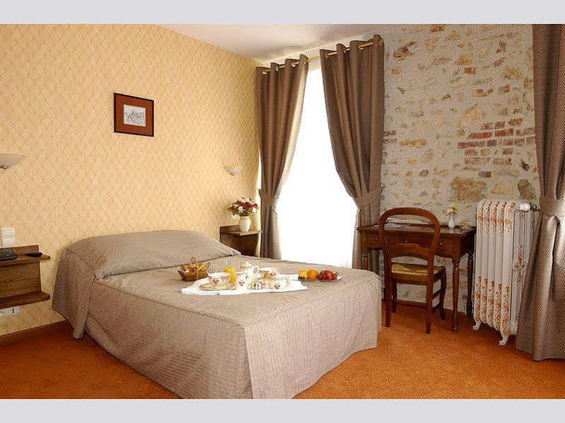 La Chaumiere Hotel Aubigny-sur-Nere Exterior photo